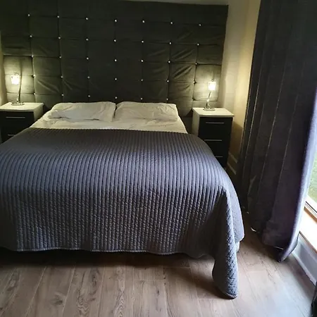 Suites & Lodges *